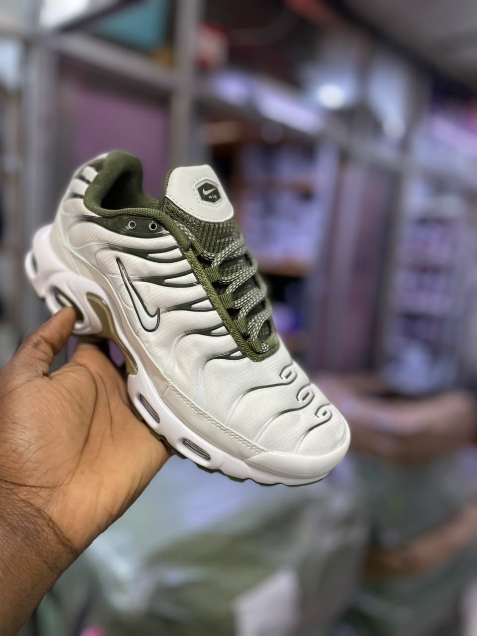 Nike Tn Olive Green